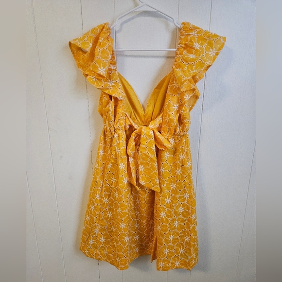 Vici Flying Tomato Lucy Eyelet Flutter Sleeve Bow Back Mini Dress - Picture 5 of 8